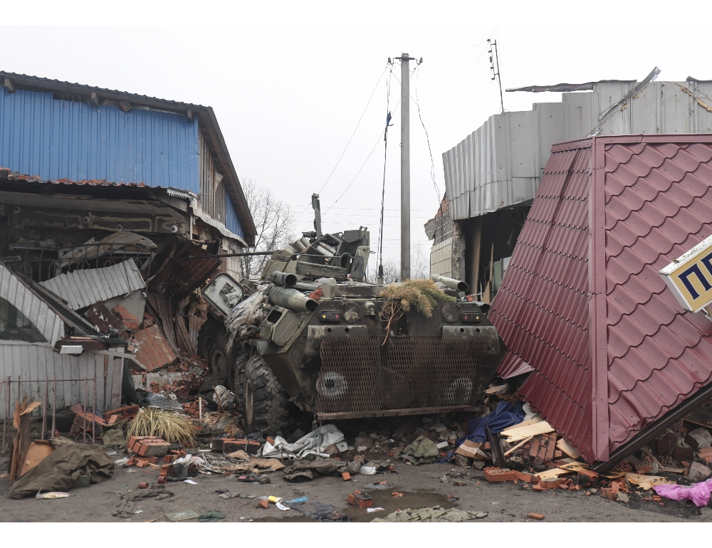 Media, russi hanno distrutto più grande raffineria Ucraina