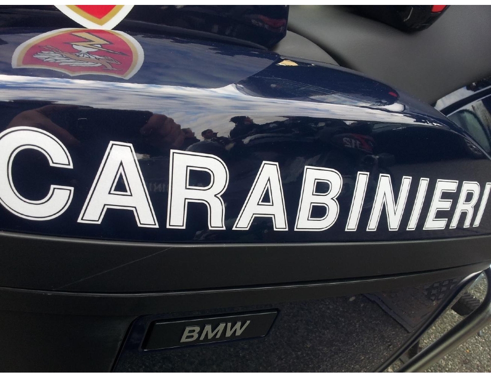 Resti umani in un sacco trovato lungo un fiume nel Modenese