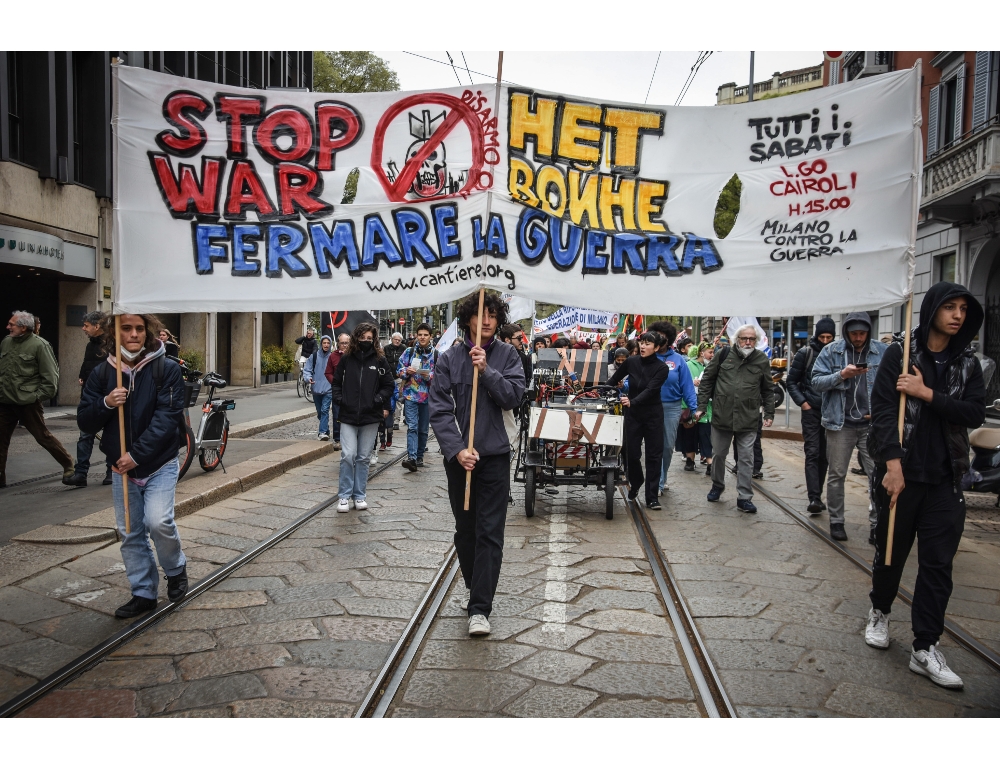 Ucraina: oltre 500 persone a Milano al corteo per la pace