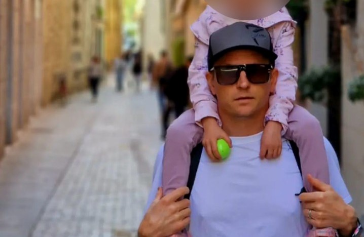 Kimi Raikkonen con la famiglia in centro città