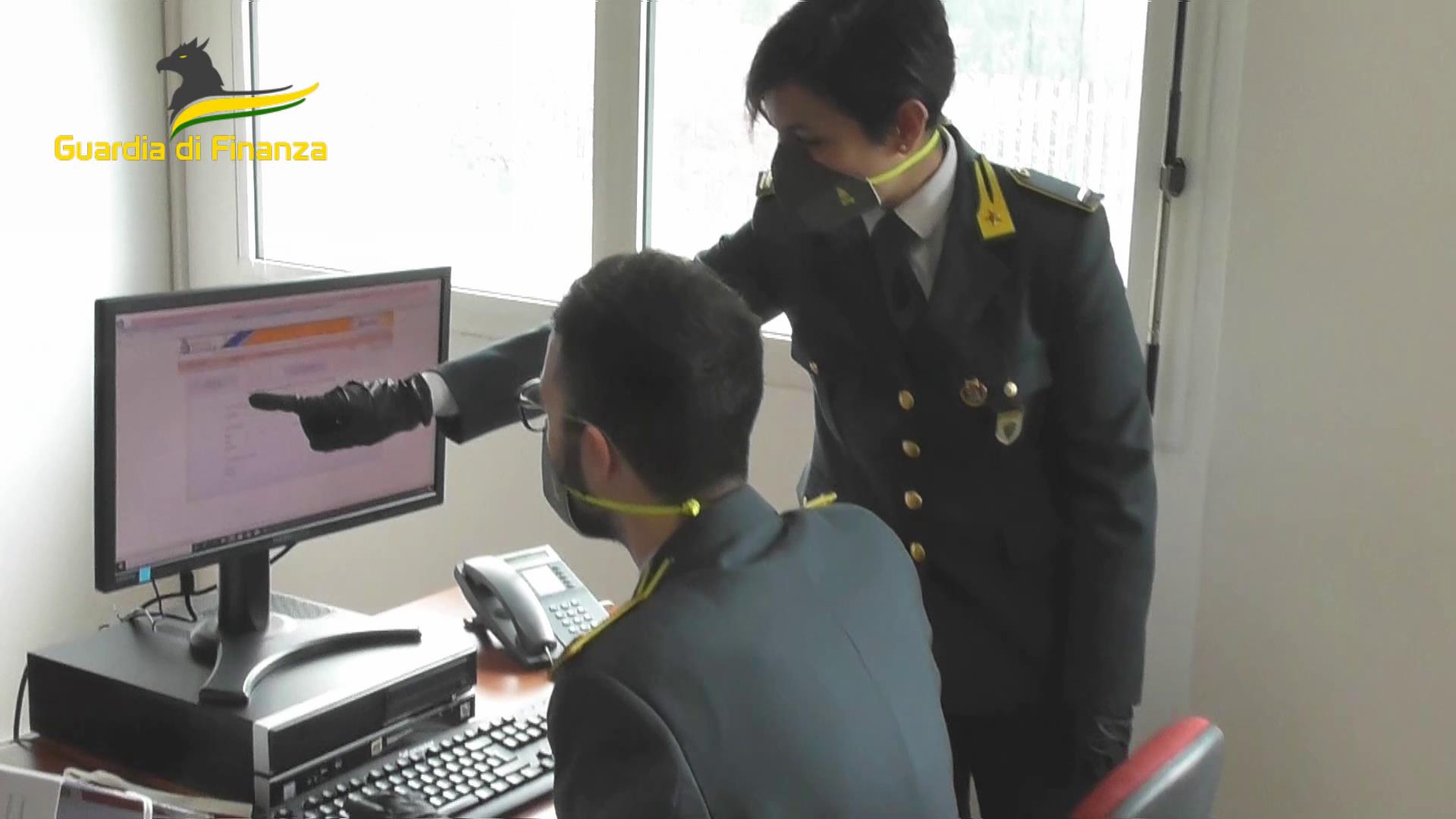 False fatture, sequestrati 46 immobili tra cui una villa di lusso a Cernobbio