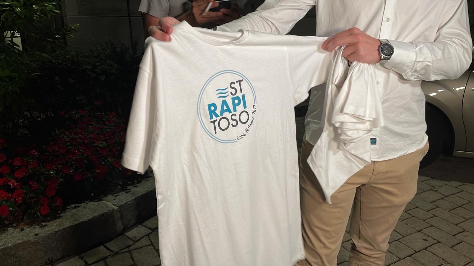 Rapinese sindaco di Como: la maglietta celebrativa