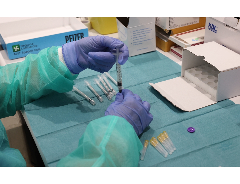 Vaccini: dipendente sospeso da Asl, giudice impone reintegro