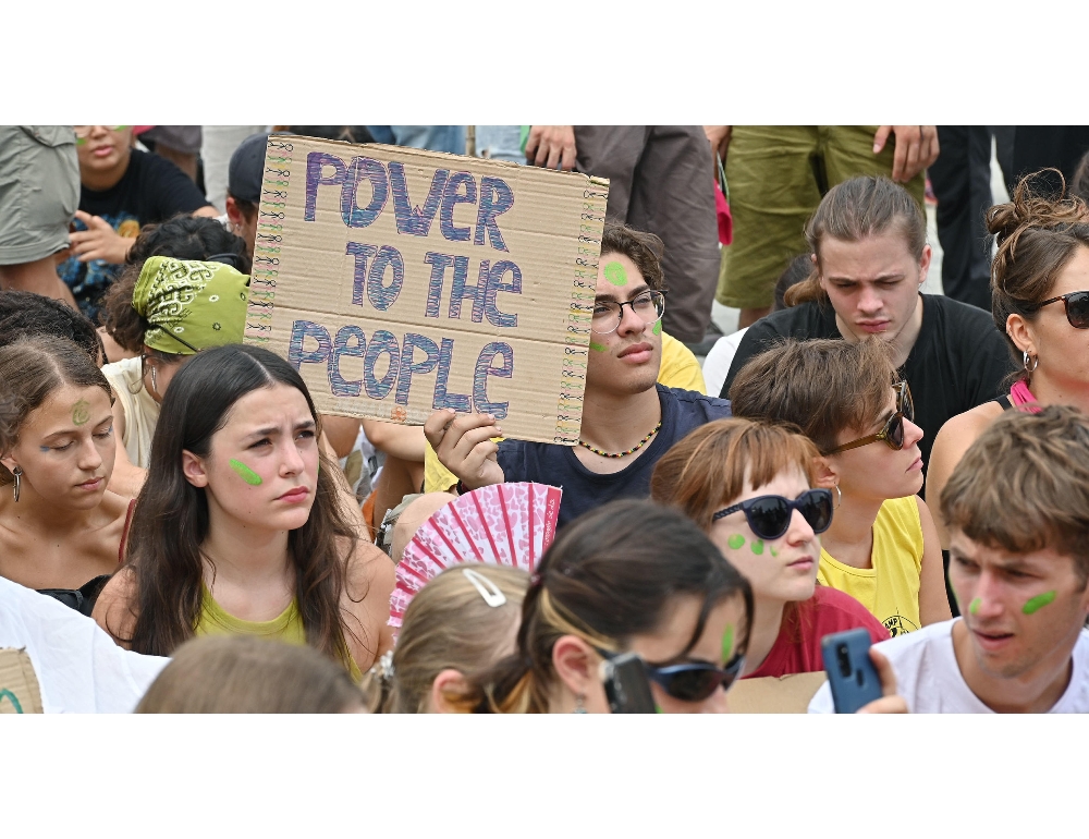 Clima: a Milano mille in corteo con Fridays for future