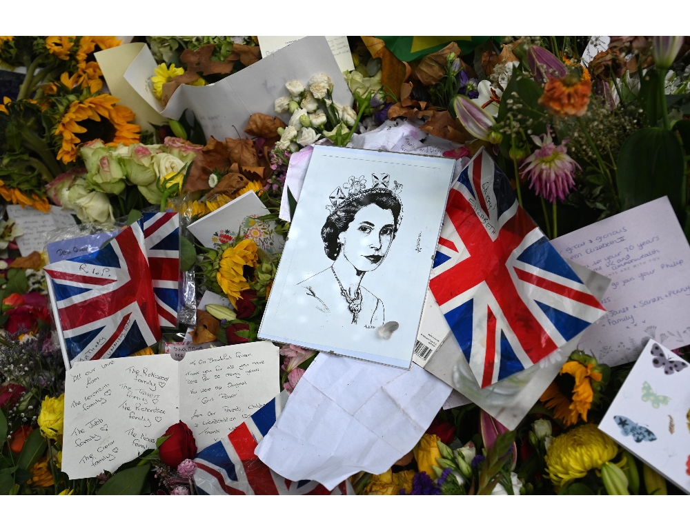 Regina: certificato decesso, è morta di ‘vecchiaia’