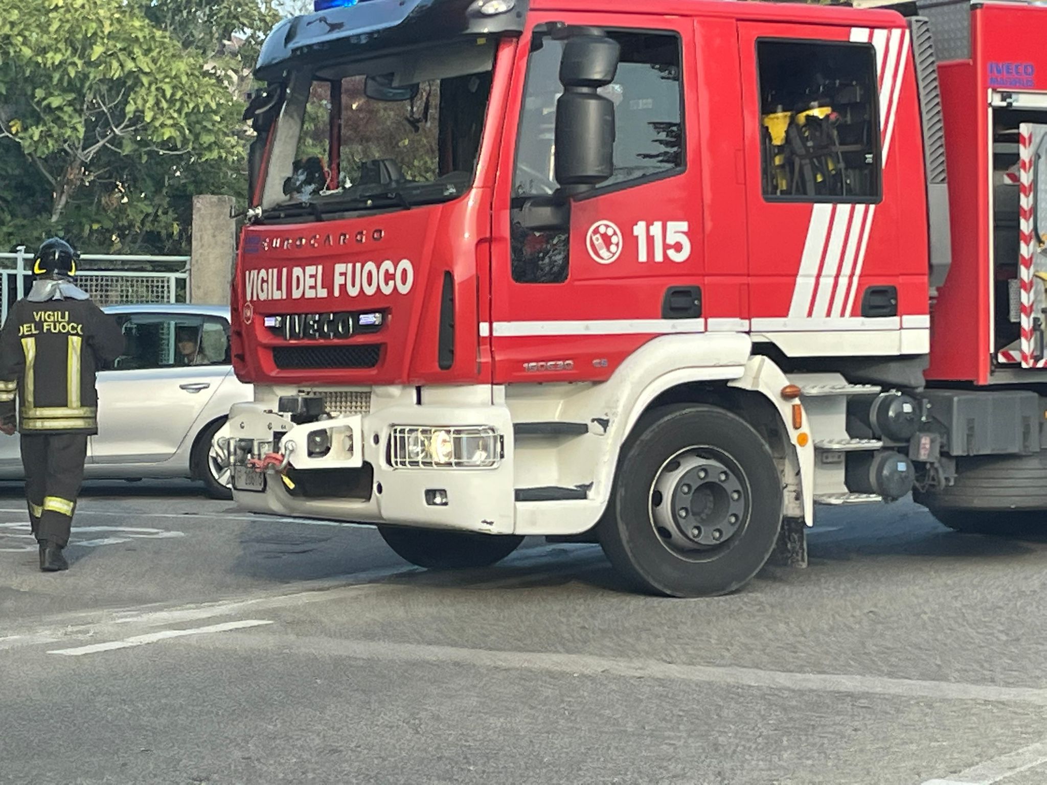 Incidente ad Albese con Cassano, auto si ribalta