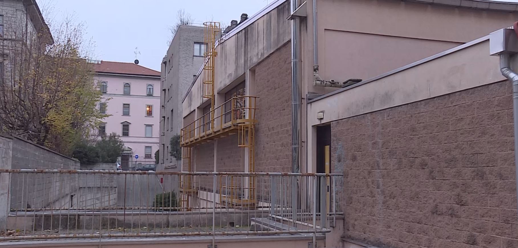 Palestra di via Giulini a Como. Affidato l’incarico per i lavori all’impianto elettrico