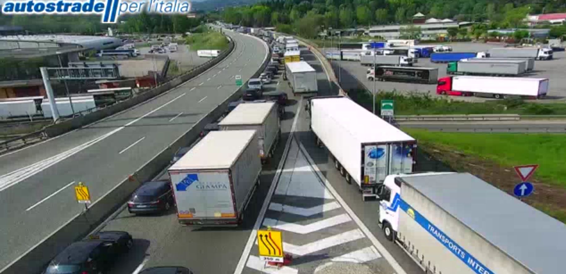 Autostrada A9, l’incubo traffico ha una scadenza: entro maggio la fine dei lavori