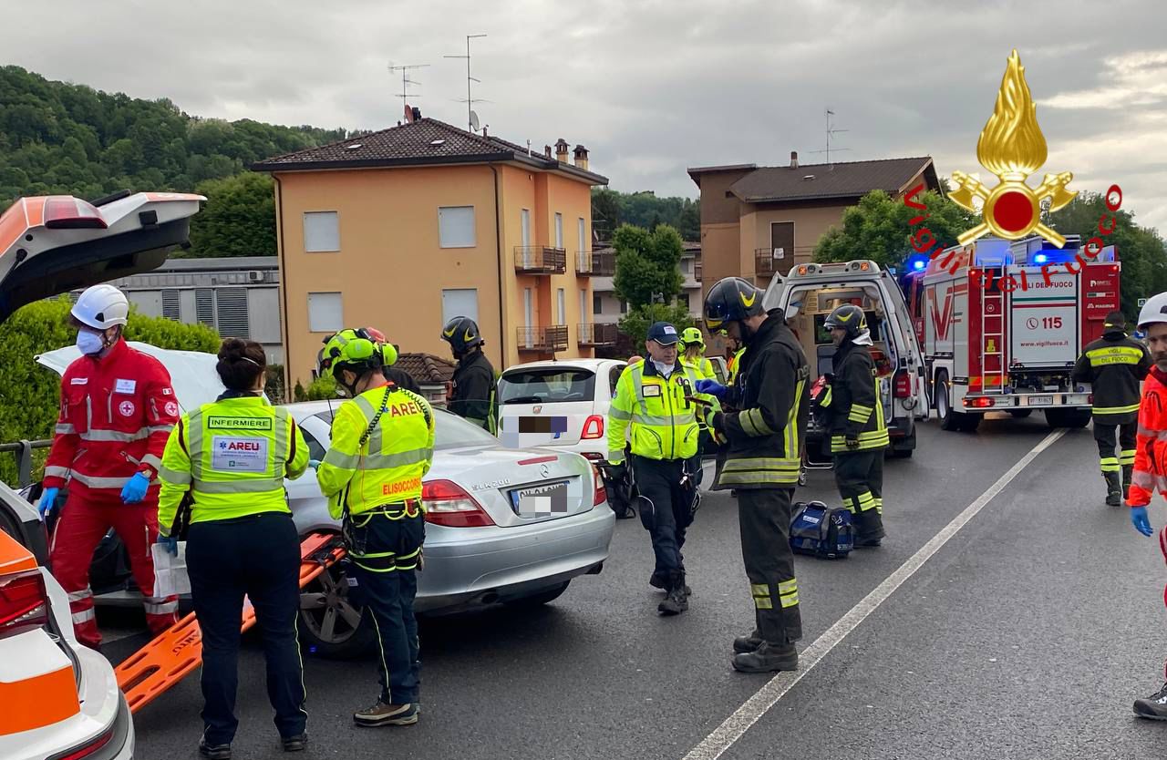 Incidente ad Albese con Cassano, intervento dei vigili del fuoco