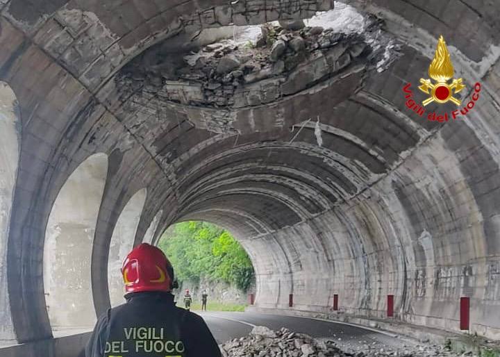 Frana nel Lecchese e disagi, la protesta dei sindaci