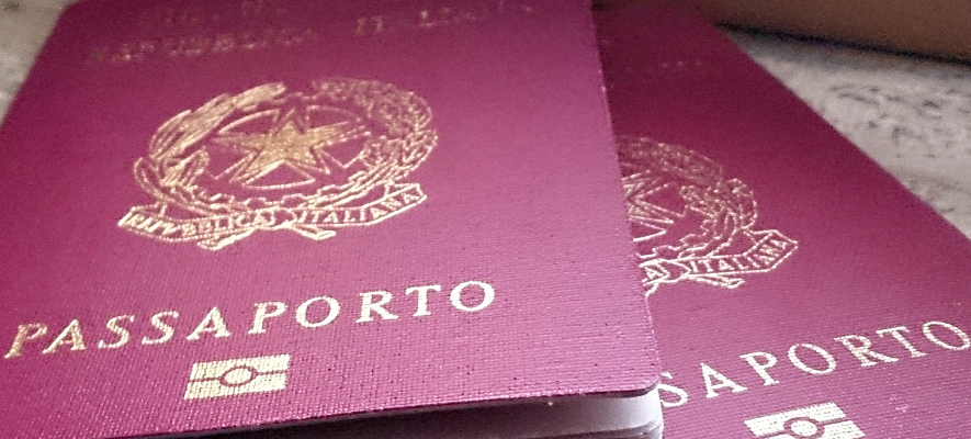 Passaporto, nuove regole per il pagamento per il rilascio del documento