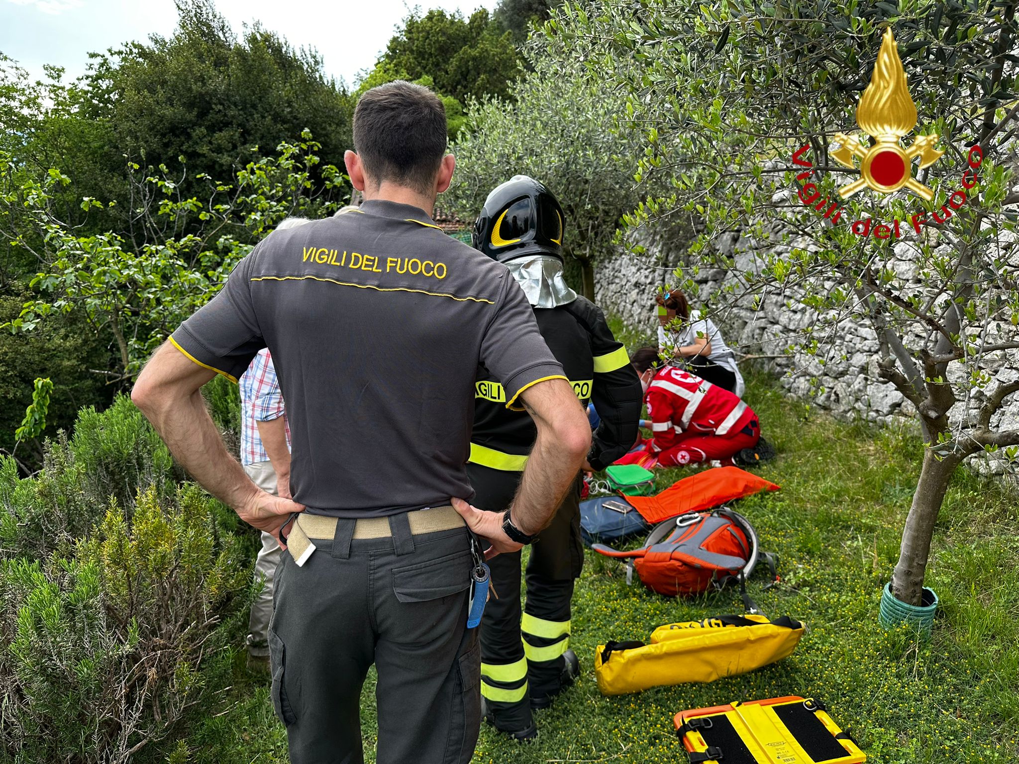 Ossuccio, cade da un muretto per 4 metri: 67enne trasportato in ospedale con l’elicottero