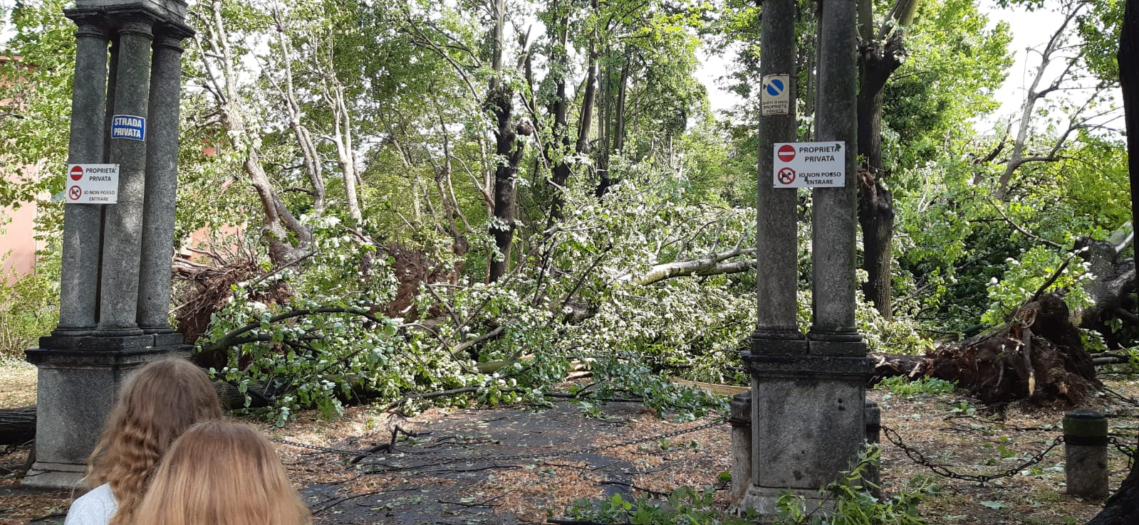 Tromba d’aria in Brianza, danni ingenti ad Alzate e Anzano