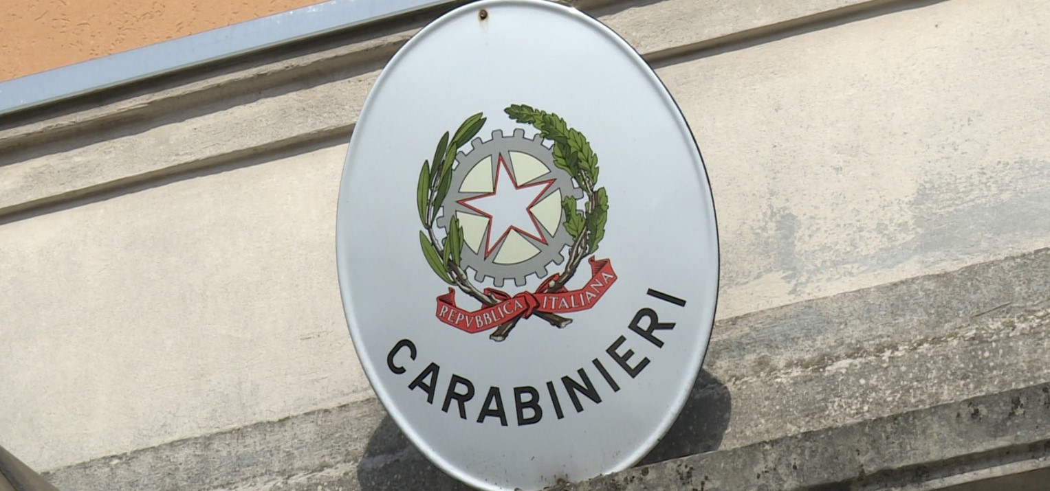 Lite con minacce e scooter rubato, due denunce dei carabinieri