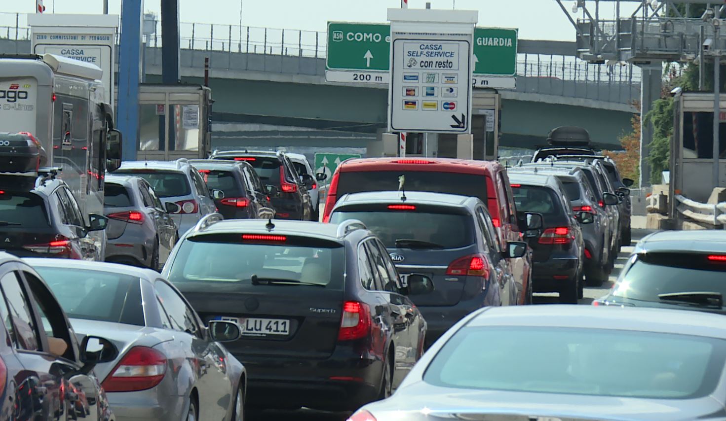 Ponti di primavera, da domani traffico da bollino rosso. Sospesi 564 cantieri ma non quello sull’autostrada A9