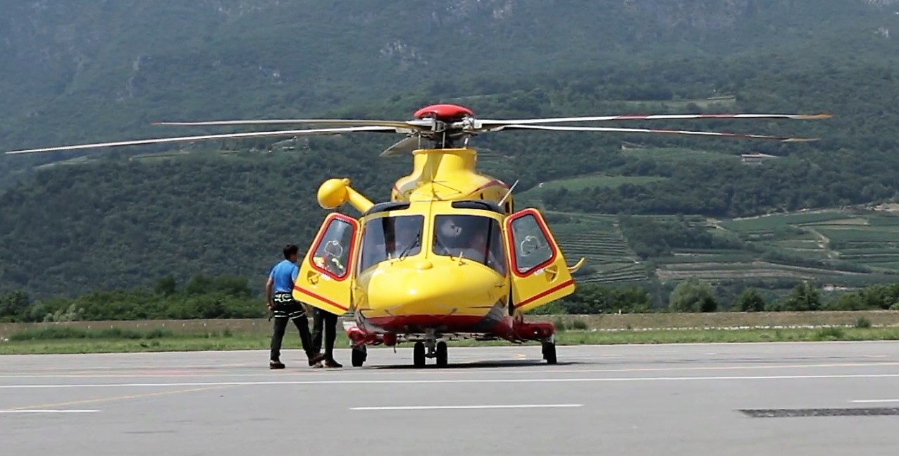 Sorico, 71enne in difficoltà in una zona impervia, soccorso con l’elicottero