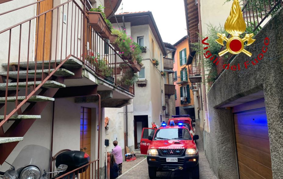 Brunate, fiamme nell’appartamento al terzo piano. Inagibili sottotetto e cucina
