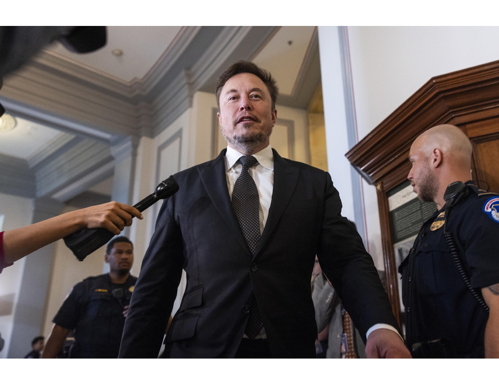 Australia: multata X di Elon Musk per materiale abusi su minori