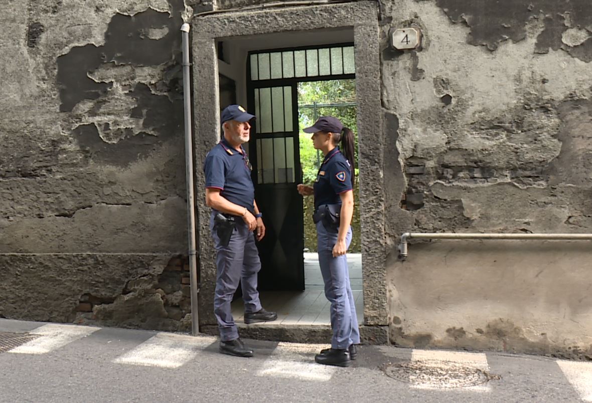 Tentato omicidio a Como, grave la 21enne. Il fidanzato è in carcere al Bassone