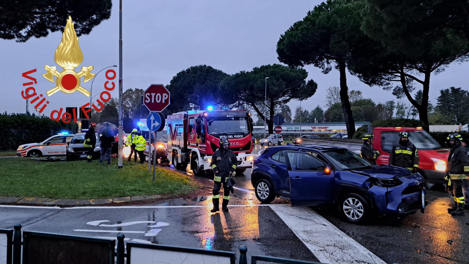 Grandate, incidente alla rotonda. Due feriti