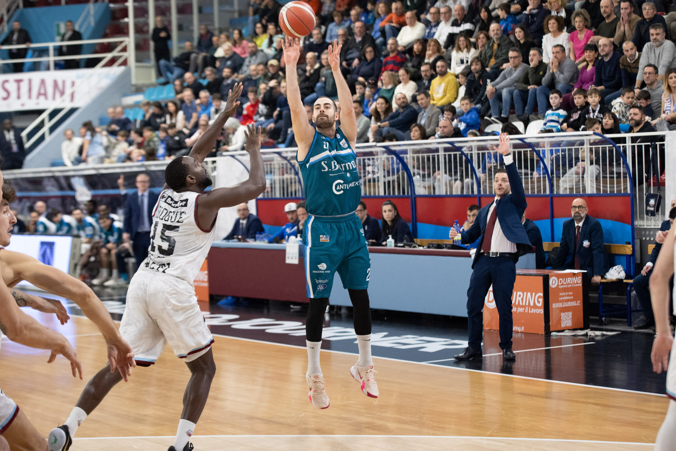 La Pallacanestro Cantù vince a Rieti e conquista il pass per le Final Four di Coppa Italia