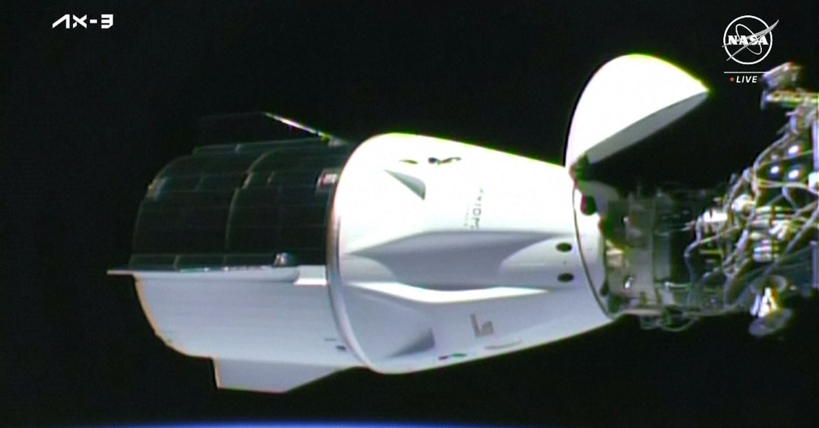 Dallo Spazio a Villa Guardia: gli studenti collegati con il colonnello Villadei della missione AX3