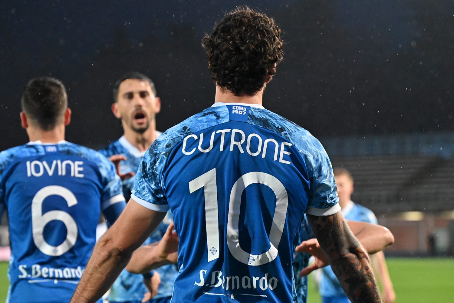 Como-Venezia 2-1: Cutrone decisivo con un gol-capolavoro