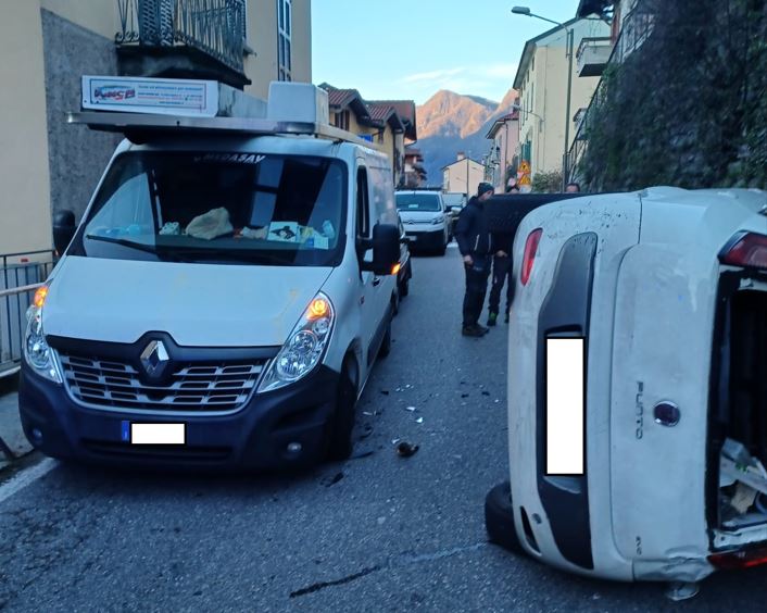 Statale Regina: incidente e auto in panne, fino a 8 chilometri di coda