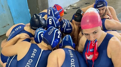 Como Nuoto femminile battuta a Catania, lariane retrocesse in A2