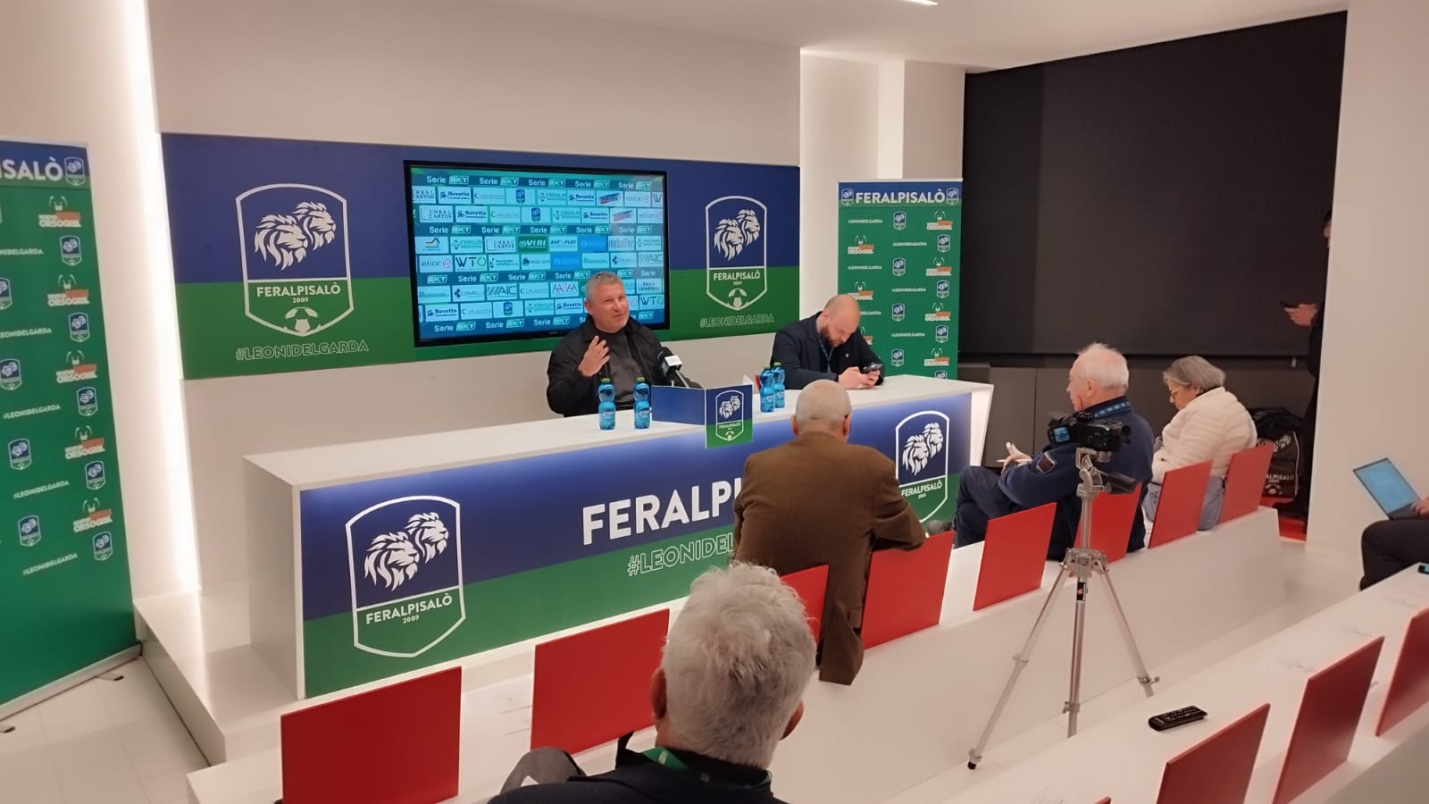 Il Como avvicina la capolista Parma. Roberts: “L’ambizione guida questa squadra”