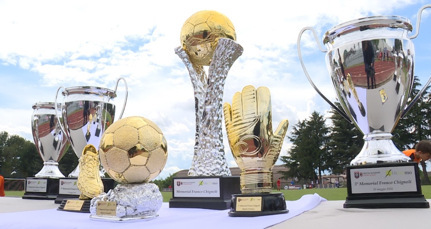 Memorial Chignoli, giovani calciatori in campo a Casnate
