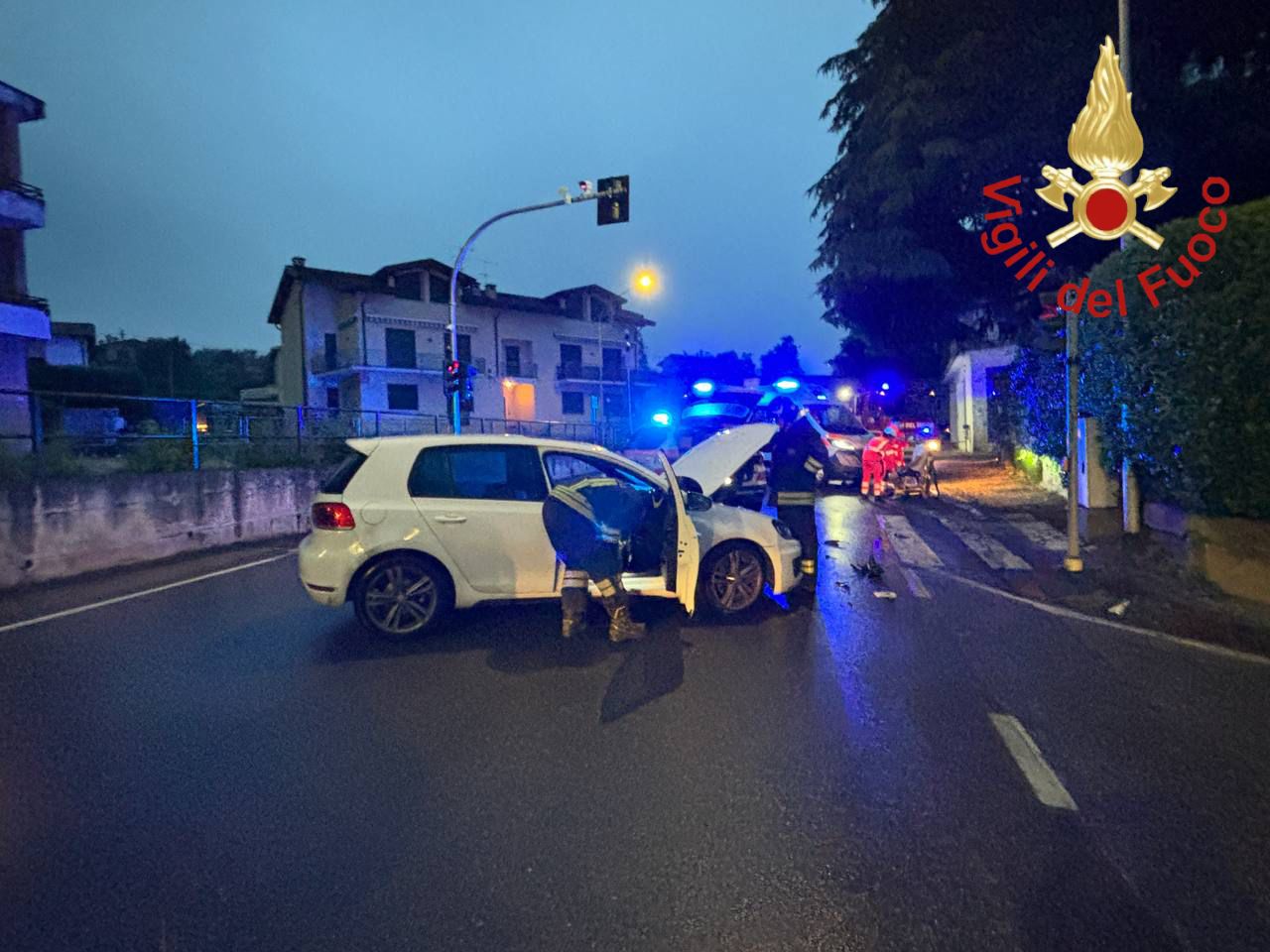 Incidente a Lambrugo, scontro tra due auto