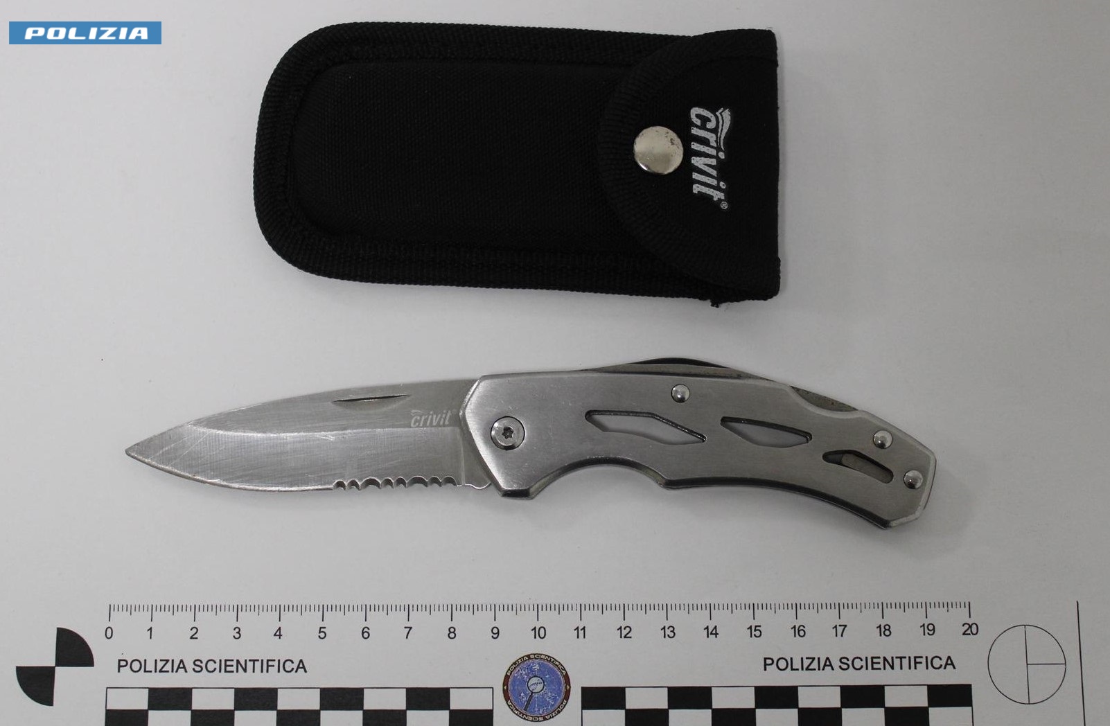 Lite in viale Lecco, in tasca un coltello di 18 centimetri. Denunciato 61enne varesino