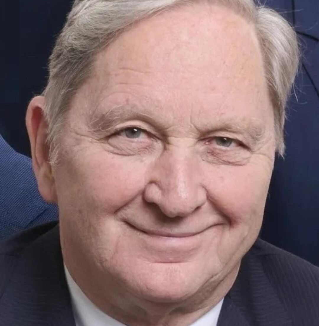 Lutto a Cirimido. E’ morto il sindaco Franco Tagliabue