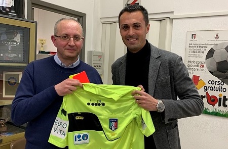 Cagliari-Como affidata all’arbitro internazionale Di Bello