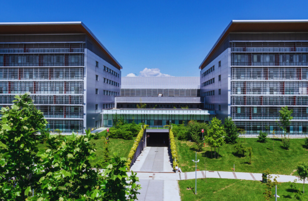 Cermenate, non ce l’ha fatta il bambino soccorso in piscina