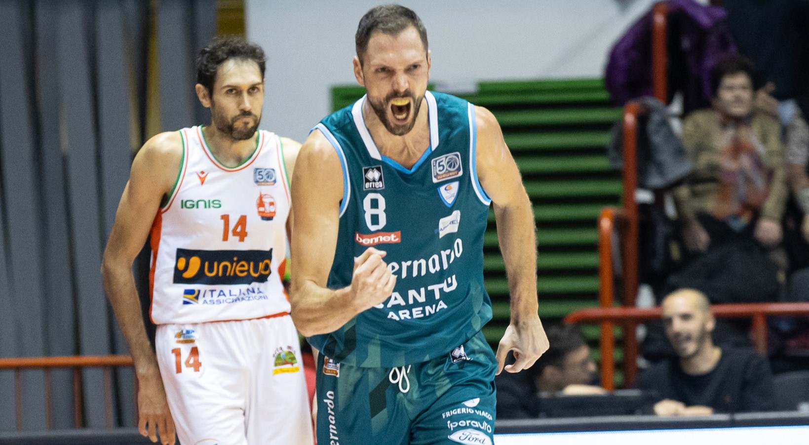 Basket, vittoria della Pallacanestro Cantù in trasferta a Forlì