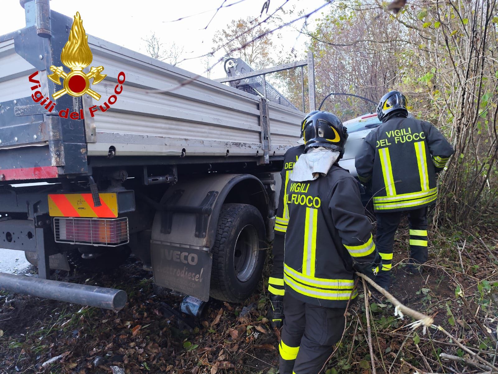 Binago, scontro tra un’auto e un camion sulla provinciale, morto un 20enne