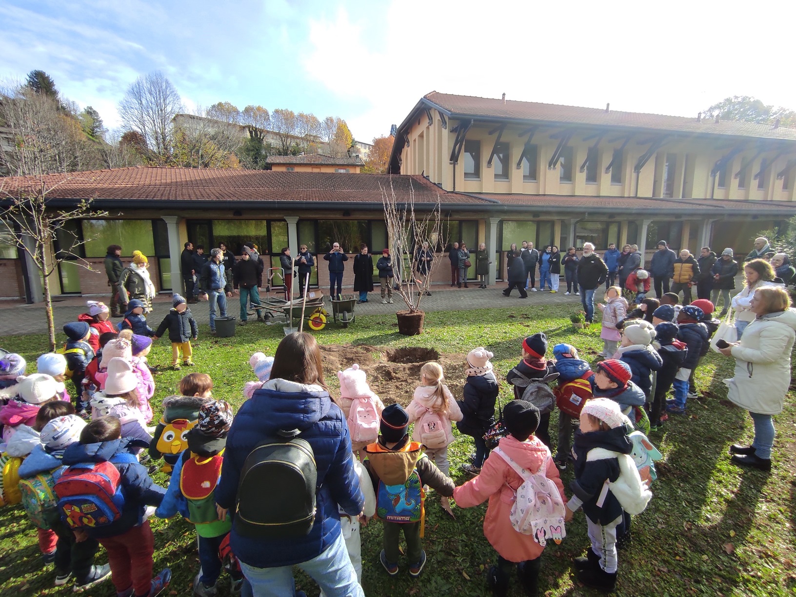 Donato un albero di ciliegio all’Hospice San Martino