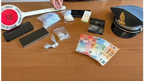 Spaccio a Domaso, 23enne marocchino arrestato dalla Finanza
