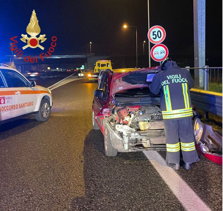 Lomazzo, scontro tra due auto sull’autostrada A9. Due feriti