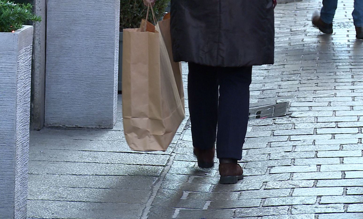 Natale 2024, usi e consumi dei cittadini. I regali dei comaschi non bastano a soddisfare i commercianti