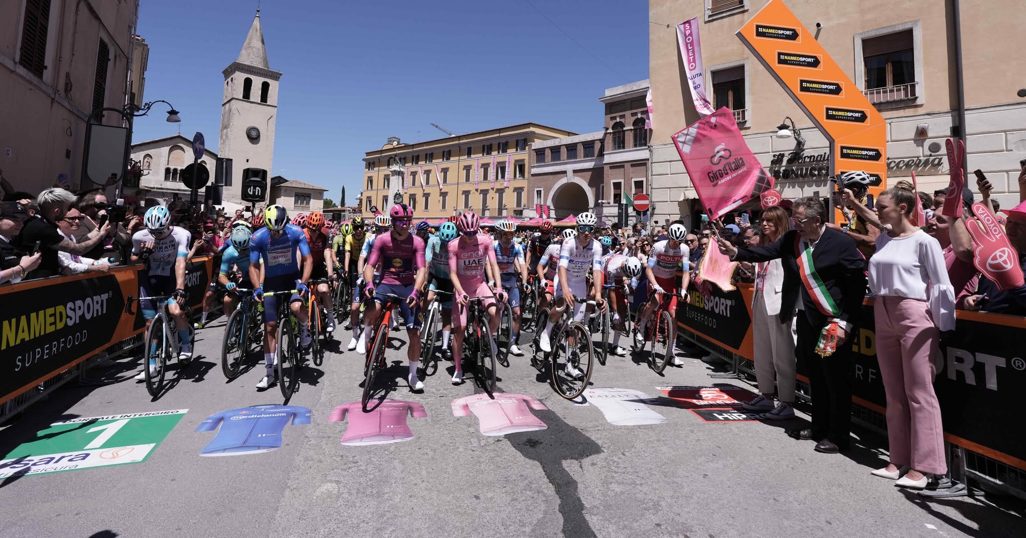 Lunedì la presentazione del Giro 2025. Attesa per la tappa che passerà sulle strade lariane