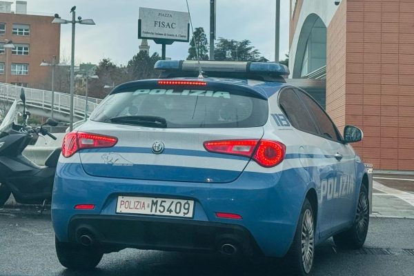 Como, trovati all’interno di uno stabile abbandonato di proprietà privata. Denunciati sei giovani