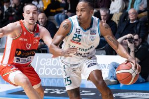 Cantù, crisi senza fine: quarta sconfitta consecutiva