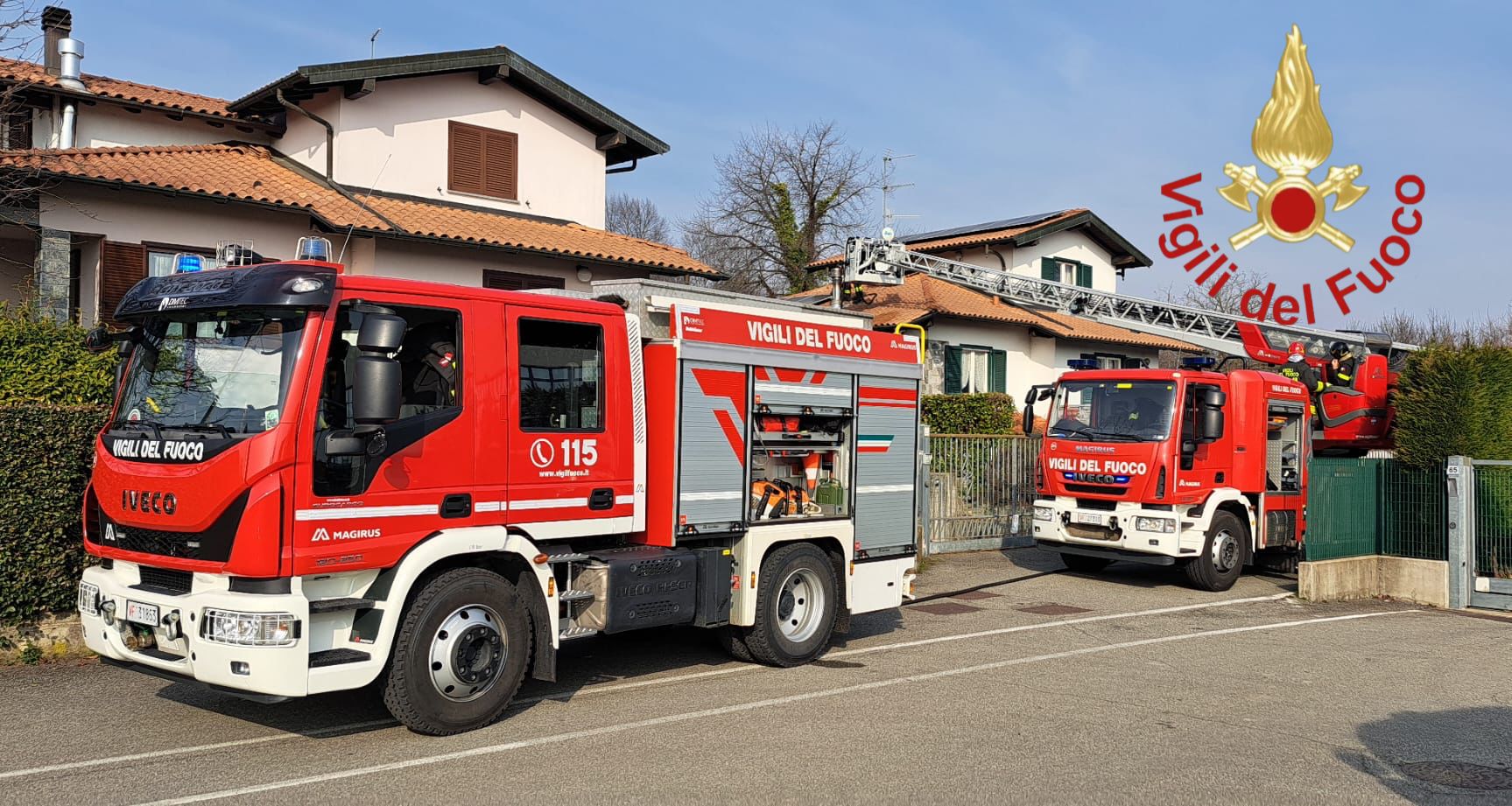 Canna fumaria in fiamme e fumo nel negozio, doppio intervento dei vigili del fuoco a Olgiate Comasco