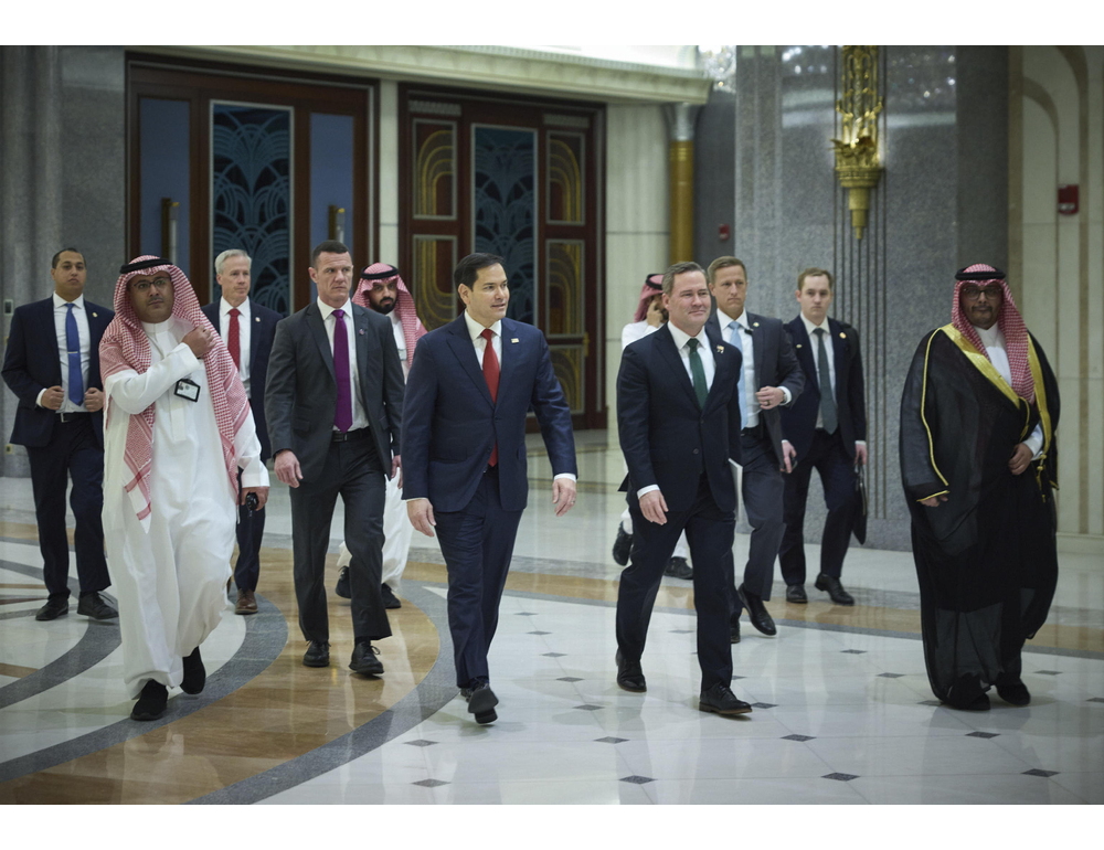 Ucraina: media, iniziati a Riad i colloqui Usa-Russia