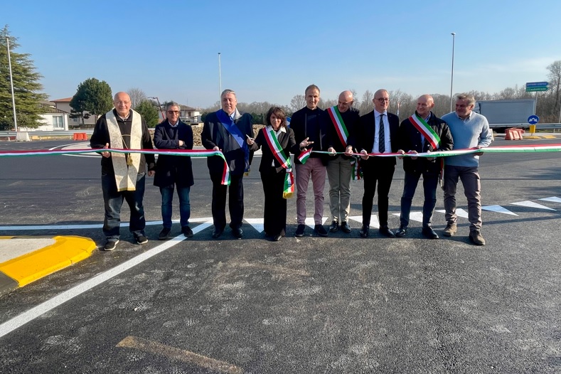 Nuova rotatoria di Lurate Caccivio, oggi l’inaugurazione con il presidente Bongiasca