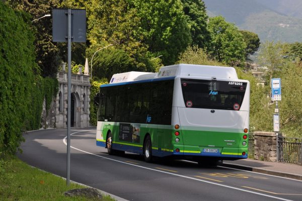 Asf, corse cancellate e ritardi all’inizio dell’anno scolastico. L’azienda: “Al lavoro per risolvere i disagi”