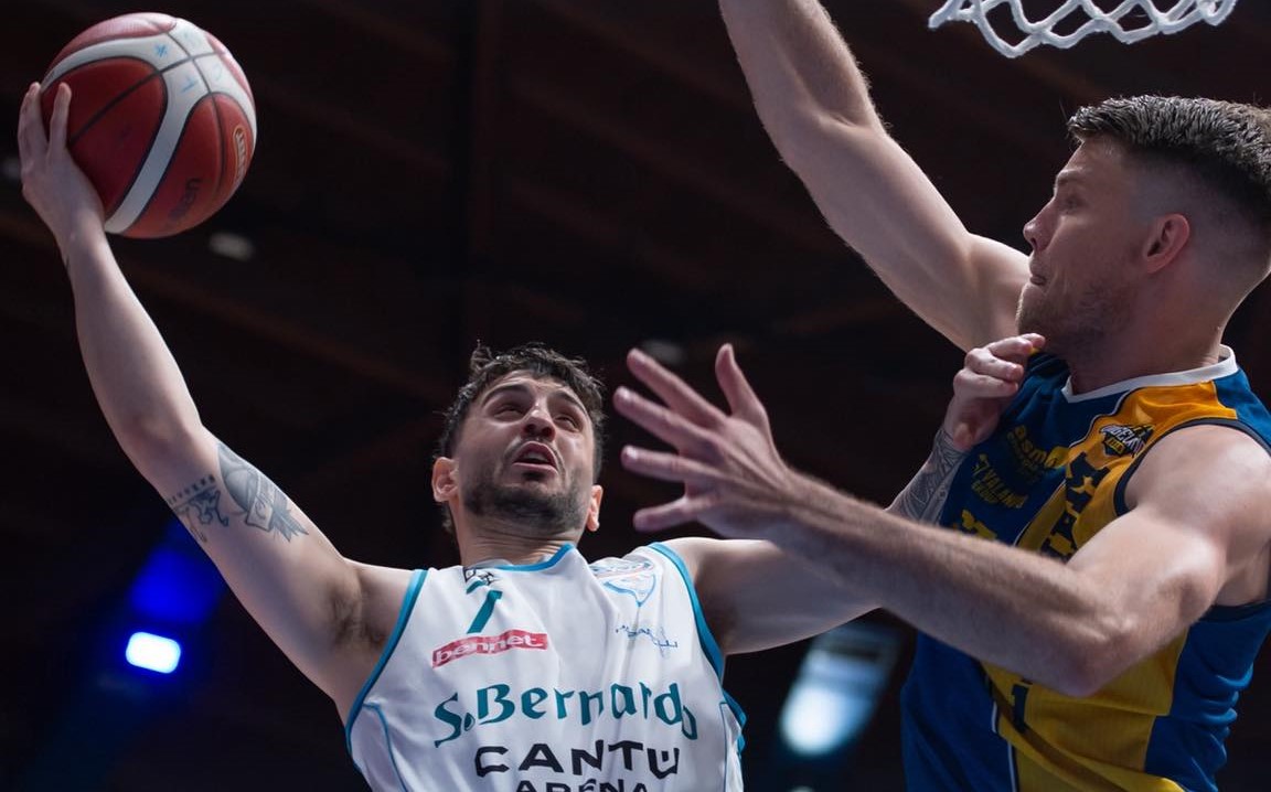 Basket, sconfitta (ininfluente) per la Pallacanestro Cantù: contro Vigevano finisce 75-79